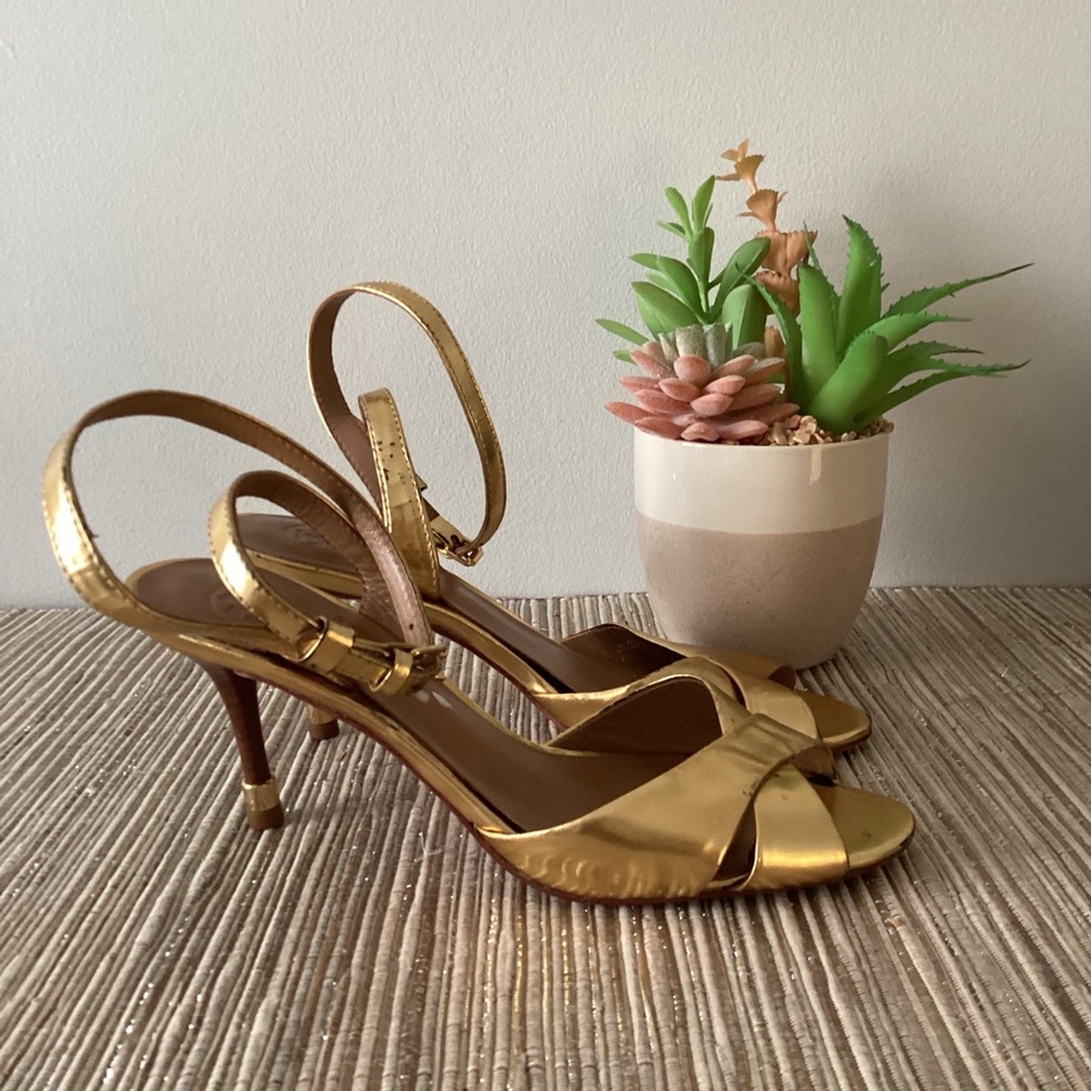 Tory Burch Gold Leather Metallic Strappy Ankle Open Toe Low Heel  ShoesSize 7